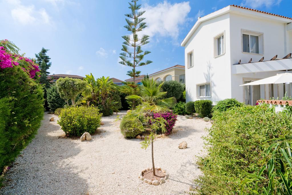 Villa Margarita Coral Bay Exterior photo